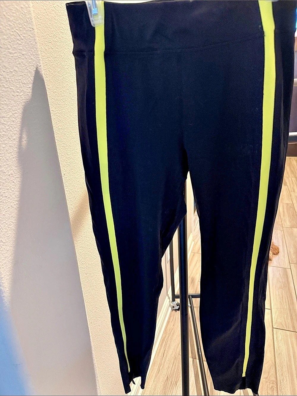 Zyia Active Athletic Leggings Black & yellow  Size 8-10